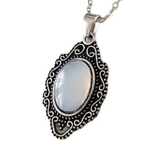 LAST ONE! Pretty opalite vintage-style necklace